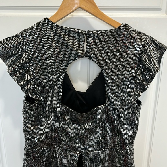 Cache Silver Sequin Top, size Small - Picture 11 of 11